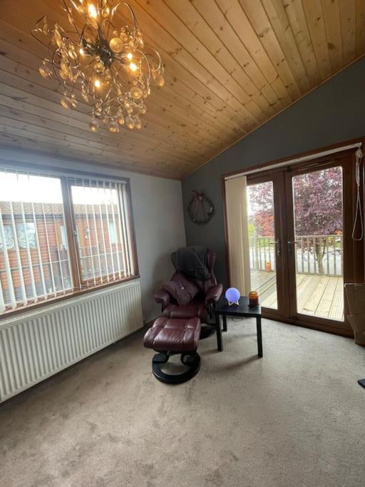 Squirrel Slps 4 - Close To York - Parking Holiday home *