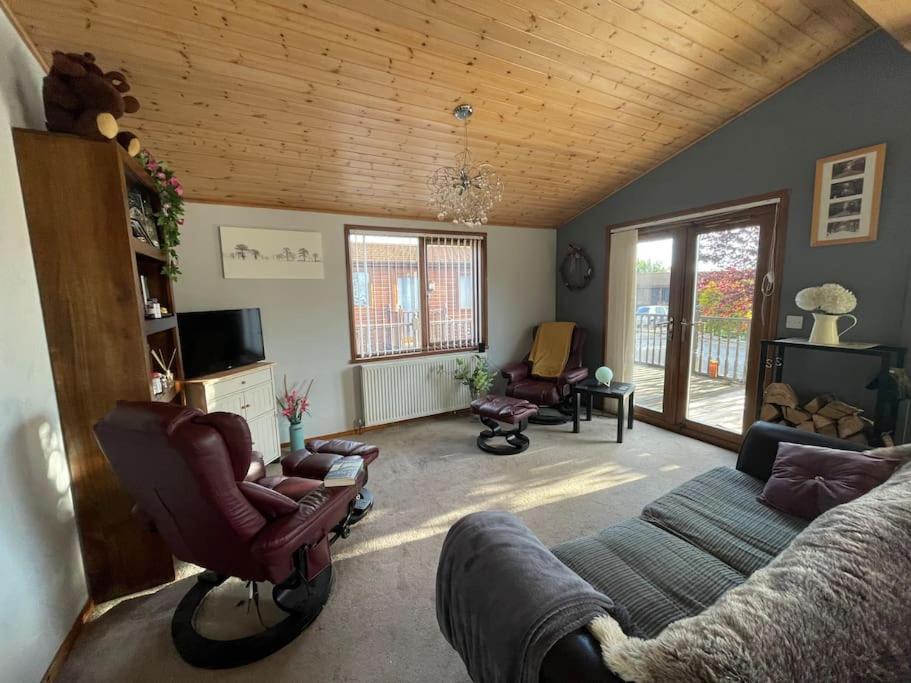 Squirrel Slps 4 - Close To York - Parking Holiday home *